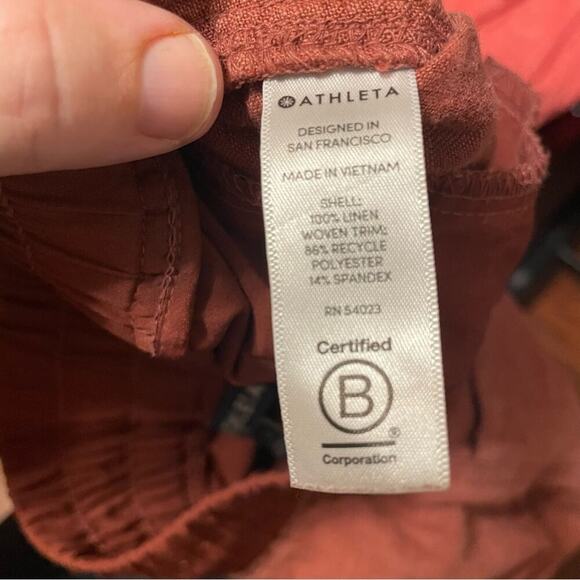 Athleta Copper Colored Shorts - Picture 5 of 6